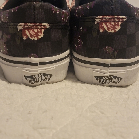 Cute Floral Vans!! - Picture 5 of 10
